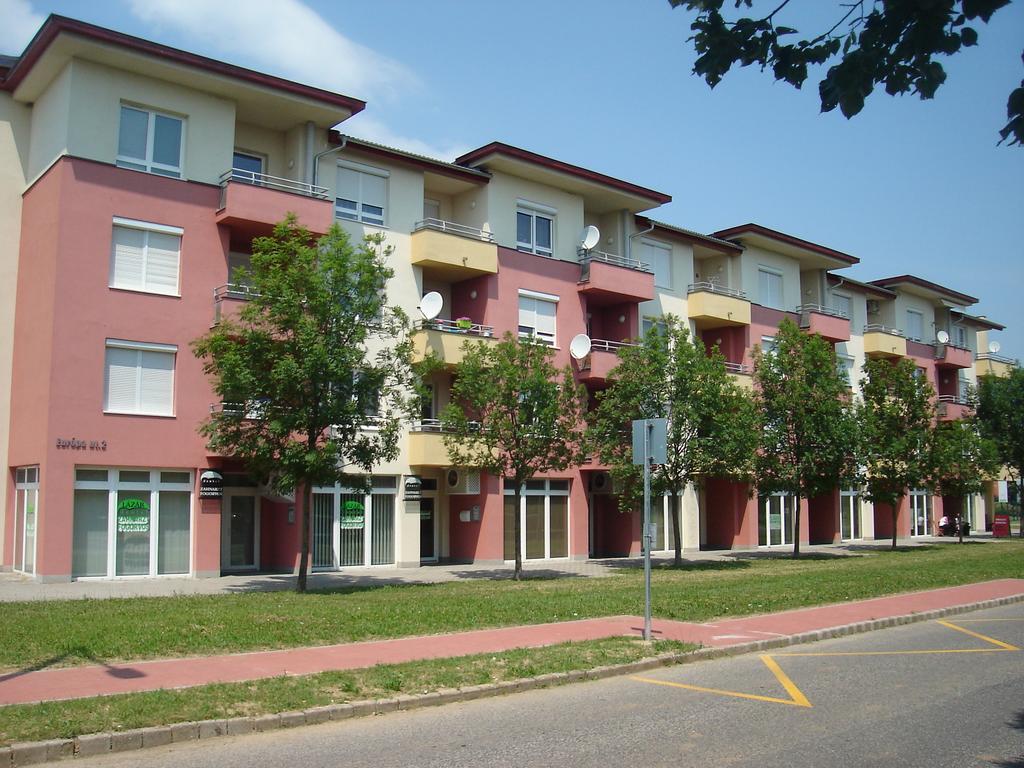 Csabai Apartman Buk Phòng bức ảnh