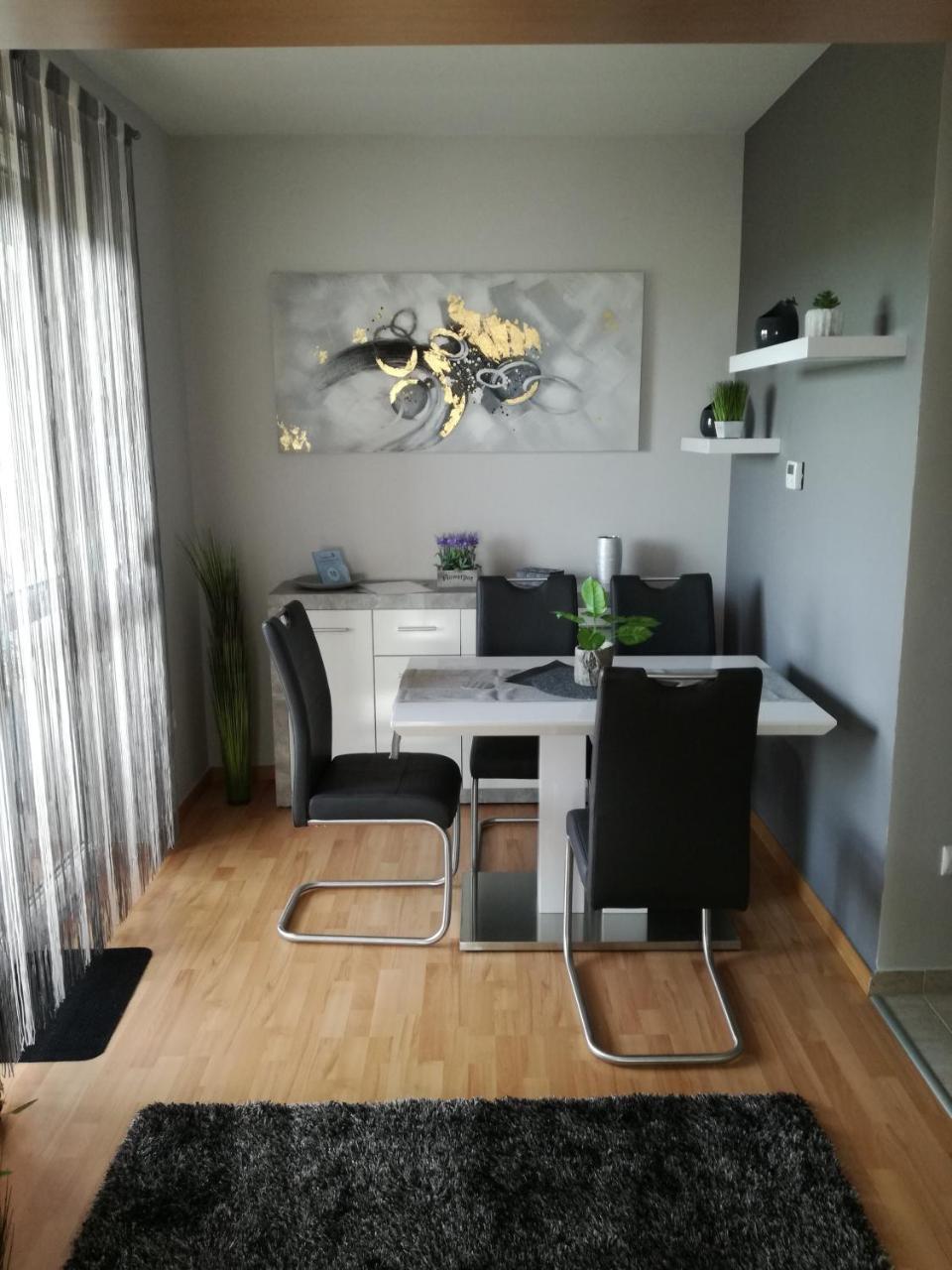 Csabai Apartman Buk Ngoại thất bức ảnh
