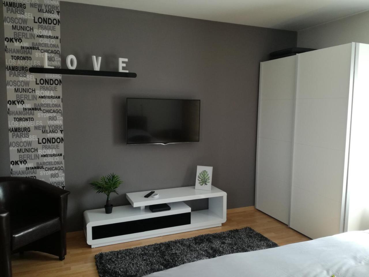 Csabai Apartman Buk Ngoại thất bức ảnh